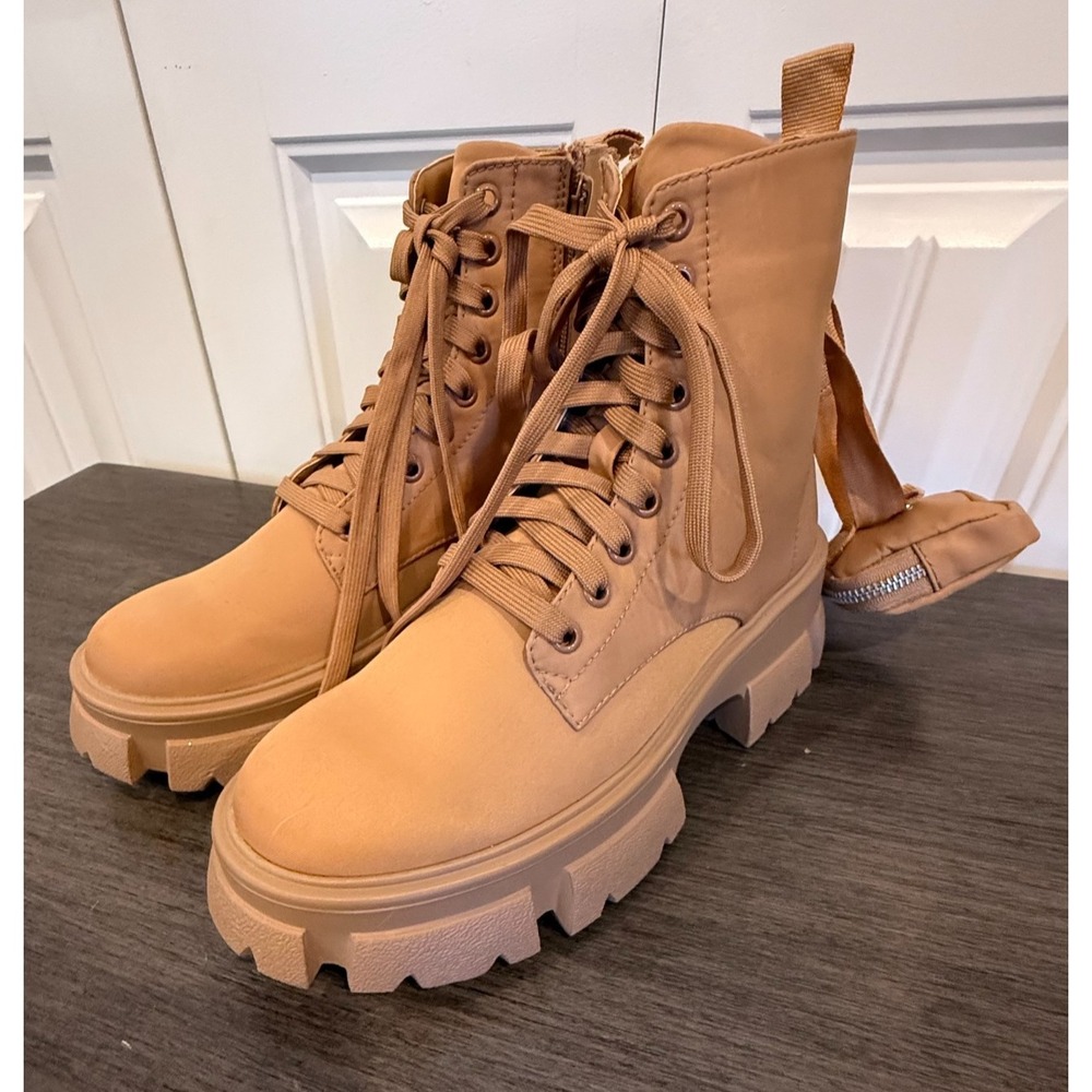 New W/O Tags Steve Madden Tanker Combat Boots Women's 7.5M Beige Platform Lug